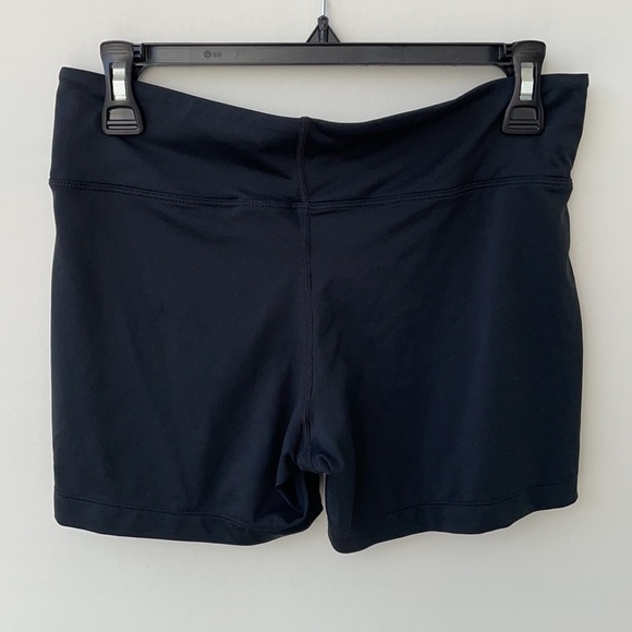 Nike Golf Sport Black Shorts - Picture 2 of 3